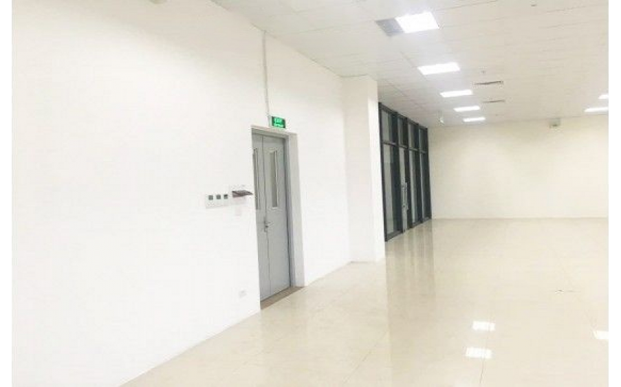 Long Biên - Hà Nội / Cho thuê văn phòng tòa nhà PTP Building